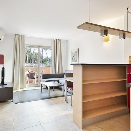 Aparthotel Bardon Кастелдефелс Екстериор снимка