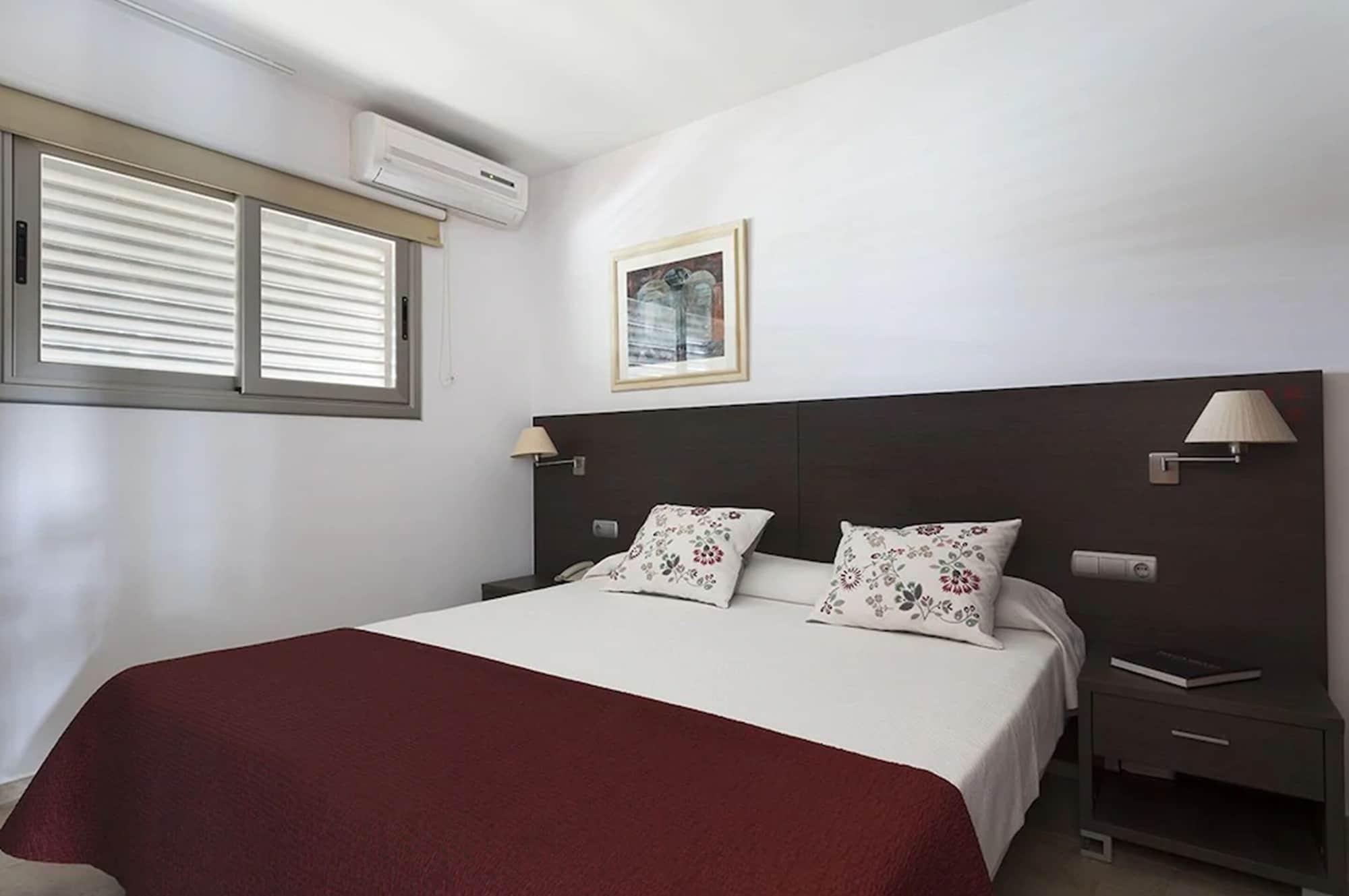 Aparthotel Bardon Кастелдефелс Екстериор снимка